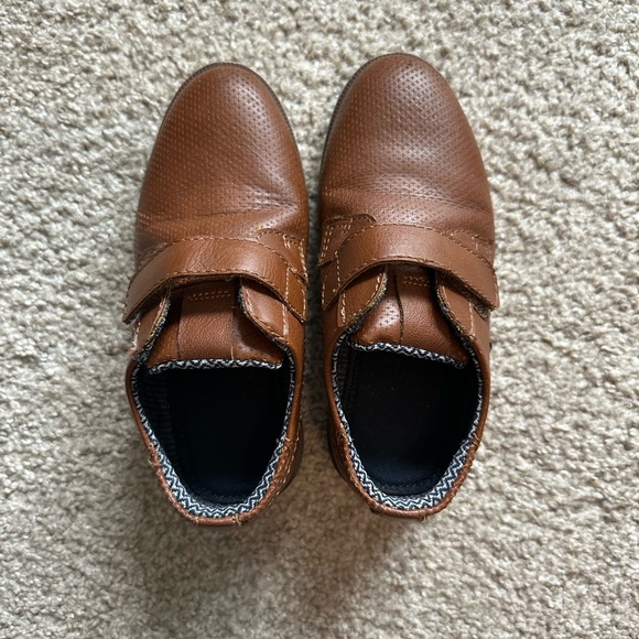 Boys Brown Dress Shoes - Picture 2 of 4